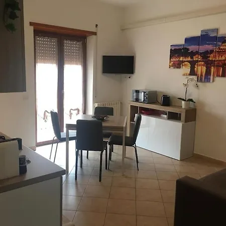 Bell House Apartment *